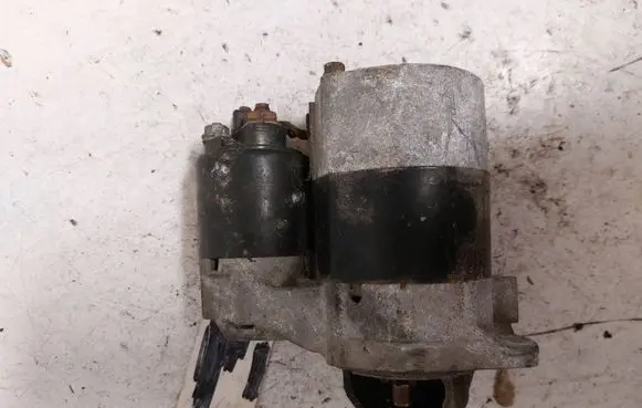 Mercedes-Benz A W168 Starter motor 0041518501 D7E4
