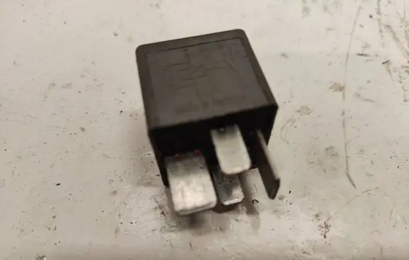 Audi A6 S6 C6 4F Other relay F80B14B192AA