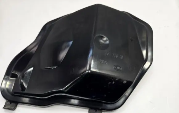 BMW 5 E60 E61 Headlight/headlamp dust cover 16451600