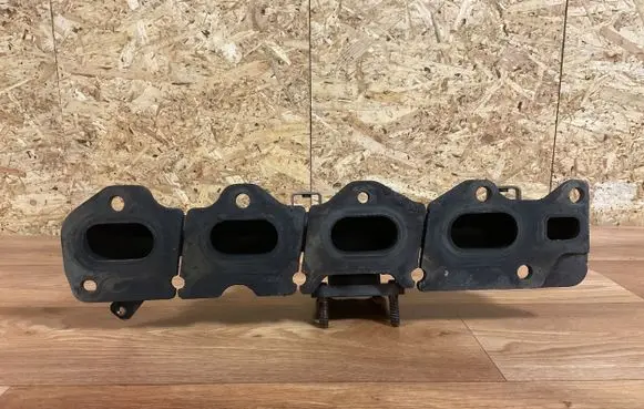Ford Mondeo MK IV Exhaust manifold 9671093680