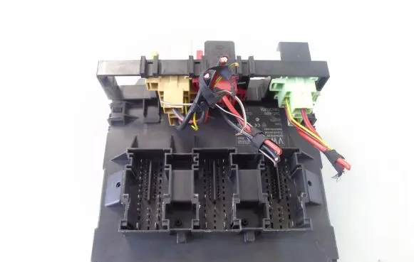 Volkswagen Tiguan Comfort/convenience module 5K0937084H