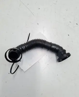 Audi A3 S3 A3 Sportback 8P Breather/breather pipe/hose 03L103493