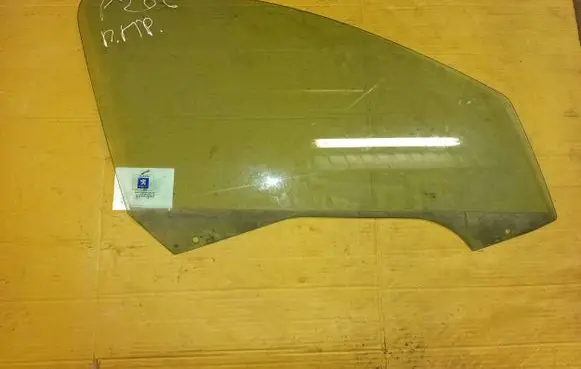 Peugeot 206 Front door window glass four-door