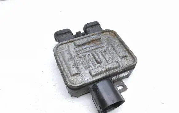 Volvo V60 Coolant fan relay 940011200