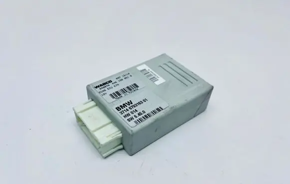 BMW X5 E70 Air suspension control unit module (rear) 4461500510 6793163