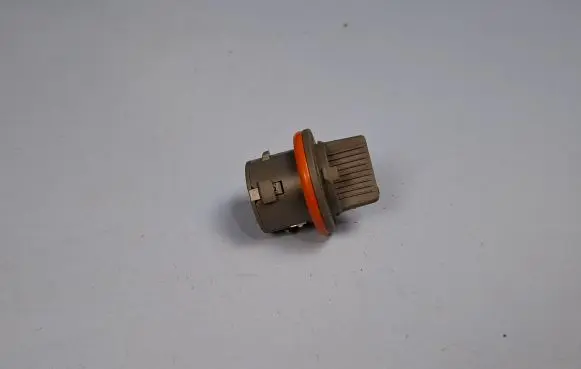 KIA Sportage 12 V Socket (front) KUM02 92102R2000
