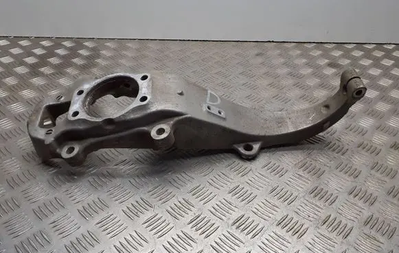 Infiniti Q70 Y51 Front wheel hub