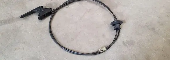 Peugeot 508 Engine bonnet (hood) release handle
