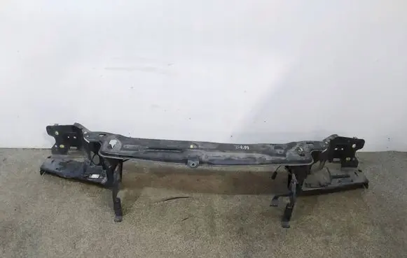 Volvo XC90 Front bumper support beam 