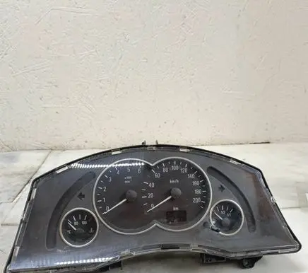 Opel Meriva A Speedometer (instrument cluster) 13173381XT 110080162026 151204E