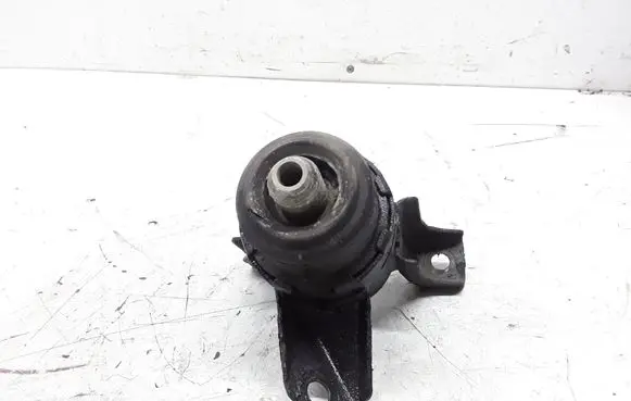 Engine mount bracket