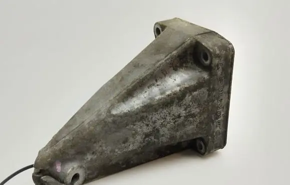 Mercedes-Benz C W203 Engine mounting bracket A6112230804