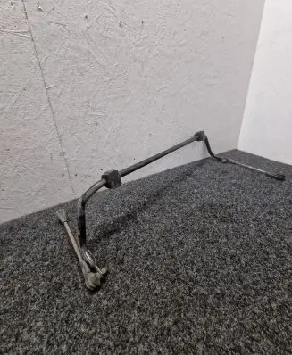BMW 4 F32 F33 Front anti-roll bar/sway bar 6869971