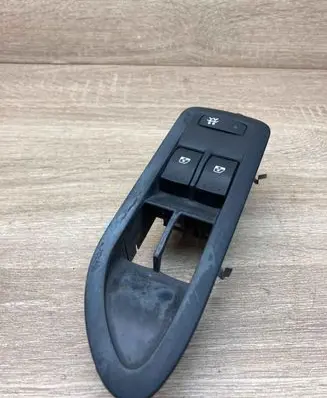 Renault Laguna II Electric window control switch 26515