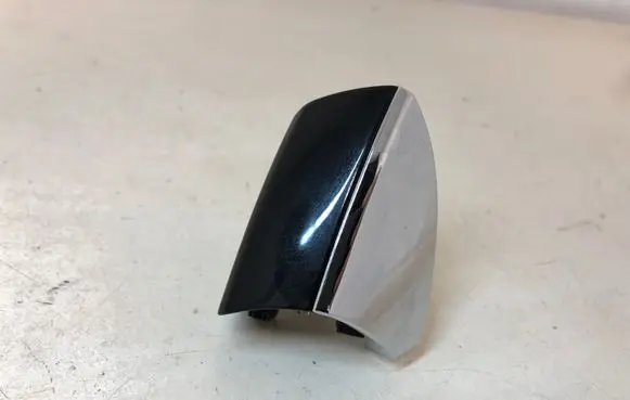 Mercedes-Benz CLS C218 X218 Front door handle cover A2047600620