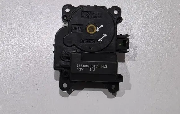 Lexus IS 220D-250-350 Air flap motor/actuator 8710630450 0638000171