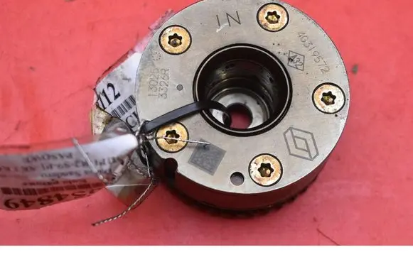 Dacia Sandero Crankshaft pulley 130253326R