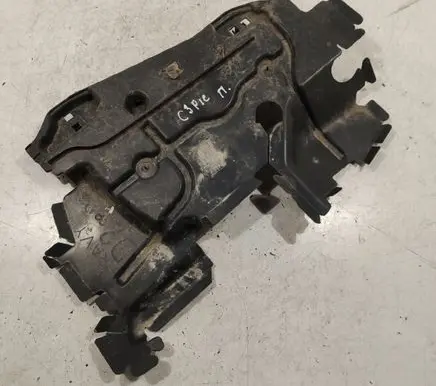 Front bumper skid plate/under tray