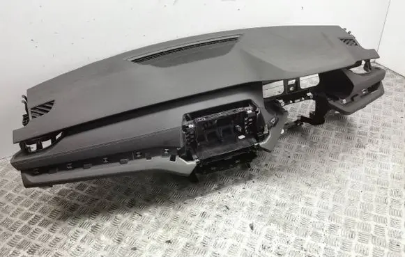 Skoda Octavia Mk4 Dashboard 5E8857069