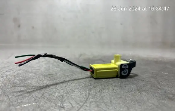 Toyota C-HR I Airbag deployment crash/impact sensor 89831-f4020 89831f4020