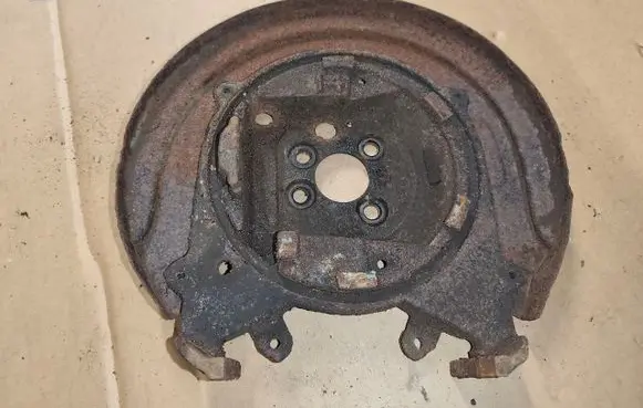 Chrysler Sebring (ST-22 - JR) Rear brake disc plate dust cover