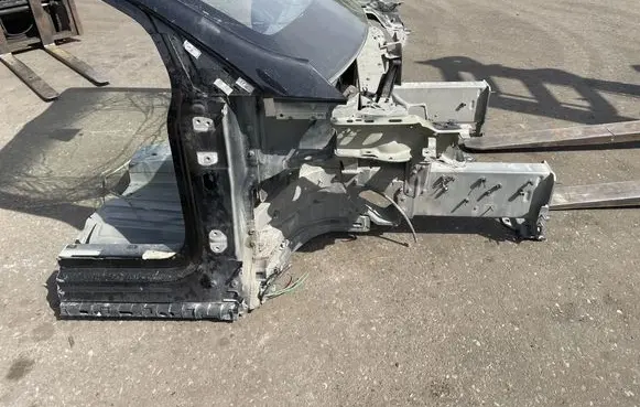Tesla Model X Front quarter panel