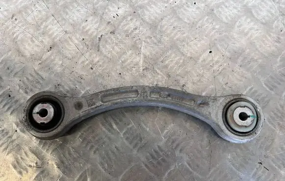 Maserati Ghibli Rear upper control arm/wishbone 06700072510