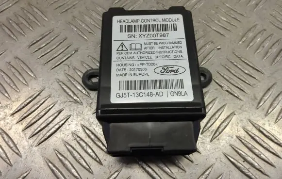 Ford Kuga II Light module LCM GJ5T-13C148-AD