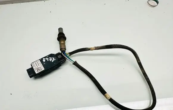 Volkswagen Touran III Lambda probe sensor 04L907805BJ 0281007139