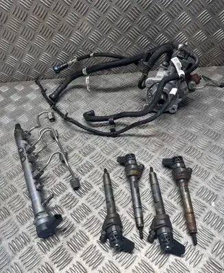 BMW X3 F25 Fuel injection system set 0445110382 7810702 7809128