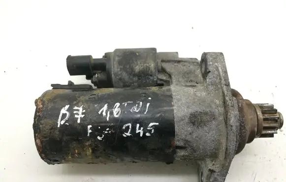 Volkswagen PASSAT B7 Starter motor 