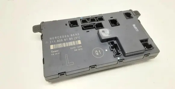 Mercedes-Benz E W211 Door control unit/module 2118208185