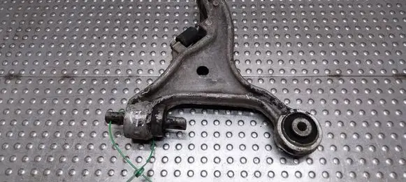Volvo V70 Front control arm 9492119 P8649543