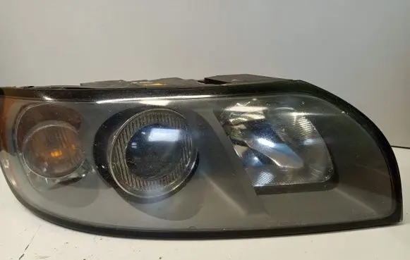 Volvo V50 Headlight/headlamp 30698886 0301198204