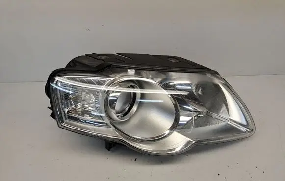 Volkswagen PASSAT B6 Headlight/headlamp 24744600