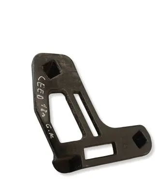 KIA Ceed Rear bumper mounting bracket 