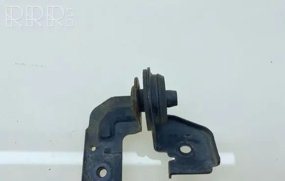 Subaru Legacy Radiator mount bracket 45124AG00A 45135AE03A 73452AG000