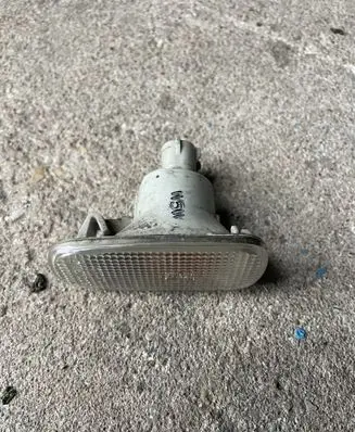 Toyota Prius (XW20) Front fender indicator light