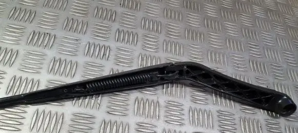 Opel Insignia A Front wiper blade arm 13227401