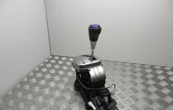 Toyota Yaris Gear shifter/selector 52160 T3985