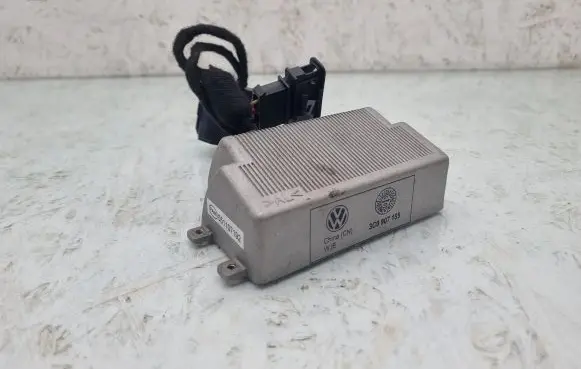 Volkswagen PASSAT B6 Voltage converter/converter module 3C0907155
