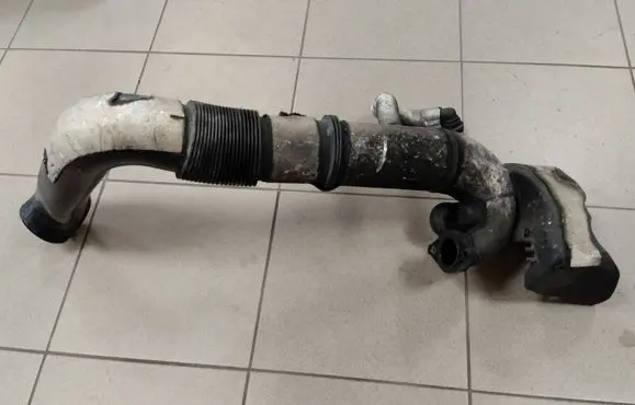 Ford Focus C-MAX Air intake hose/pipe