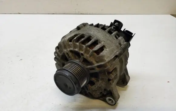 Volvo V50 Generator/alternator AV6N10300GC 30659390 110014596