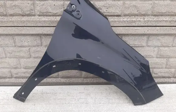 Peugeot 2008 I Fender