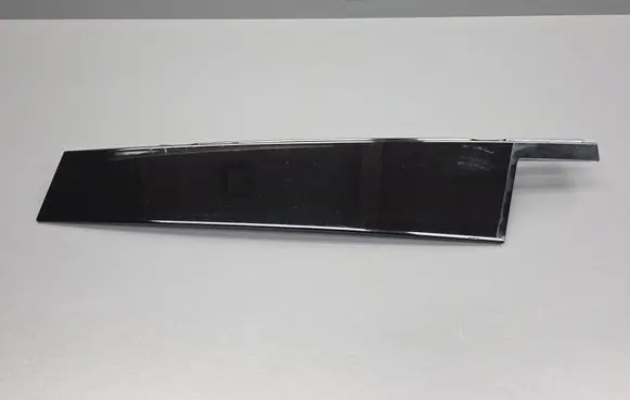 Mercedes-Benz GLC C253 Front door glass trim molding 2536900287 X2536900287