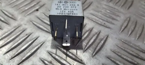 Volkswagen Golf IV Other relay 141951253b