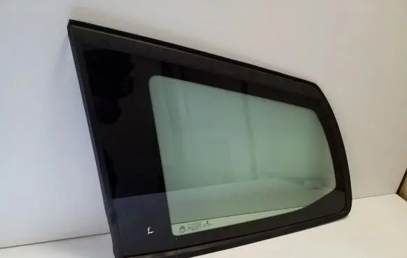 Citroen C4 Grand Picasso Rear side window