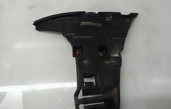 Volvo S60 Front splash guards bracket 