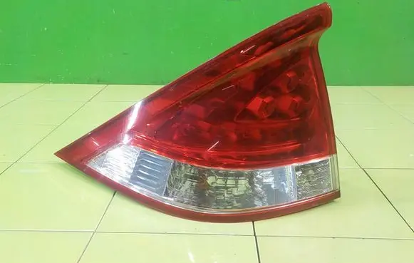 Honda Insight Rear/tail lights 