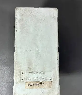 Audi A4 S4 B5 8D Central locking vacuum pump 8D0862257E 100213041 1002130411E